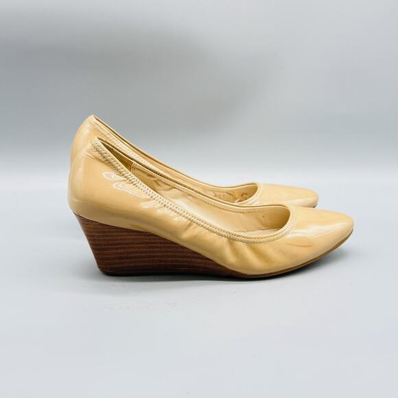 Cole Haan Shoes Womens 5 Beige Patent Wedge Heels Pump Grand OS Classic Slip On - Picture 1 of 9